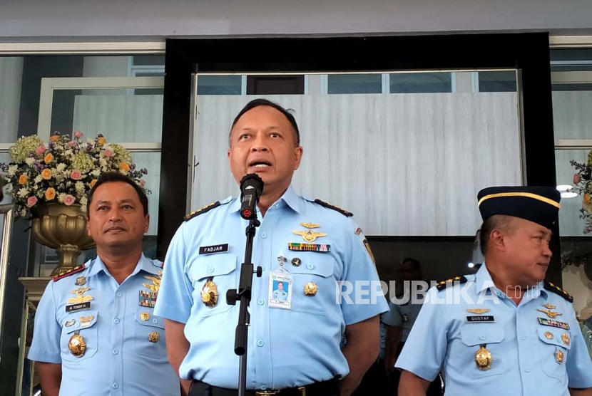 Eks Kepala Staf Angkatan Udara (KSAU) Marsekal (Purn) Fadjar Prasetyo diangkat menjadi komisaris utama PT Garuda Indonesia Tbk.