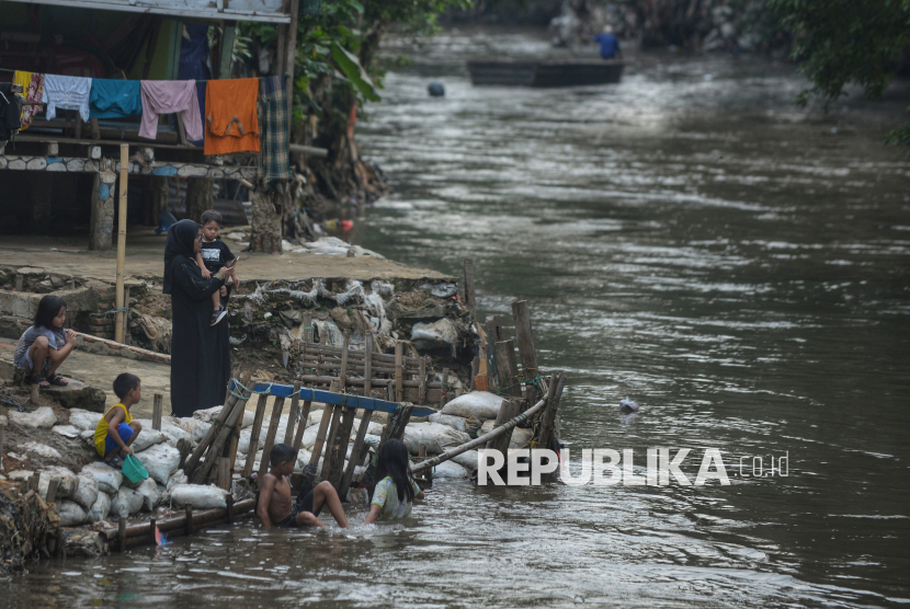 Tiga Sungai di Jakarta Bakal Dinormalisasi Tahun Ini