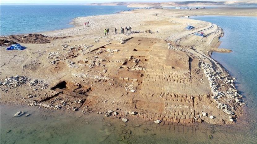 Para arkeolog telah menemukan sebuah kota kuno yang berasal dari Kekaisaran Mittani sekitar 3.400 tahun yang lalu di Sungai Tigris di provinsi Duhok, Irak.