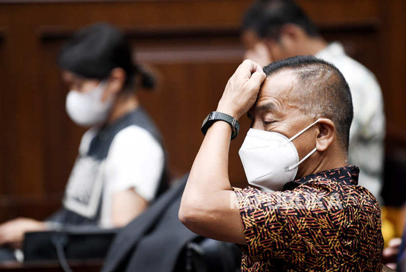 Terdakwa mantan Direktur Utama (Dirut) PT Garuda Indonesia Emirsyah Satar. Eks Dirut Garuda dan 10 koruptor lainnya diperiksa dalam kasus pungli Rutan KPK.