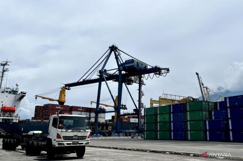 Perusahaan logistik tekankan solusi terpadu jawab kebutuhan industri.