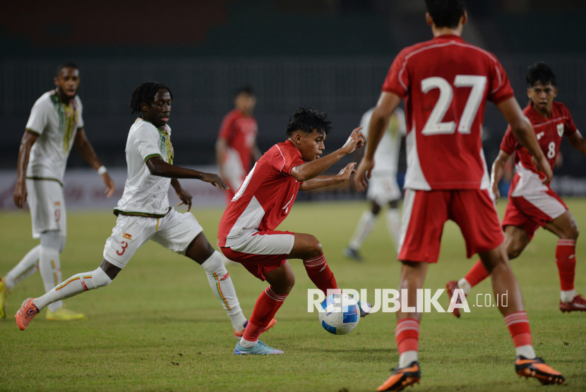 Indra Sjafri Soroti Kesalahan Individu, Tetap Yakin Progres Timnas U-22 Meski Dikalahkan Mali