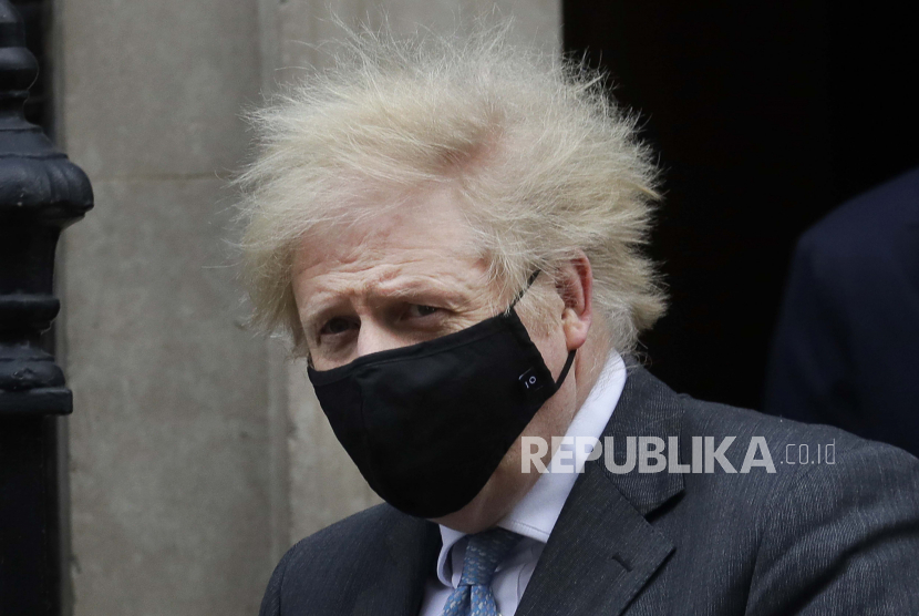  Perdana Menteri Inggris Boris Johnson sedang melihat apa yang bisa dilakukan Inggris untuk atasi tsunami Covid-19 di India.