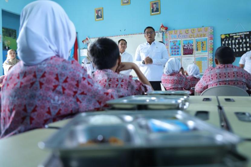 Wamentan: Program Makan Bergizi Gratis Tingkatkan Gizi Anak dan Ekonomi Desa