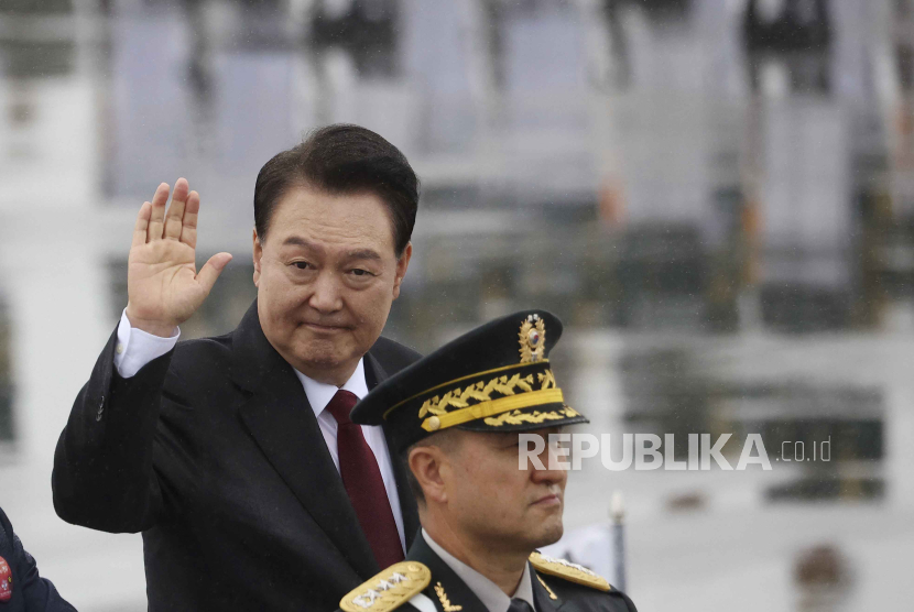 Presiden Korea Selatan, Yoon Suk Yeol saat parade militer 