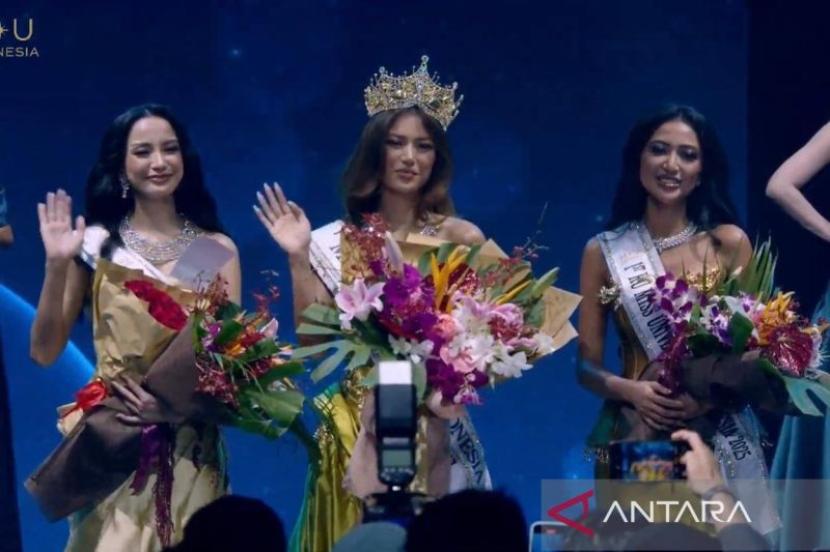 Sanly Liu dinobatkan sebagai Miss Universe Indonesia 2025.