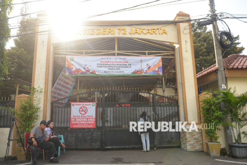 Suasana SMA Negeri 72 Jakarta, Senin (10/11/2025). Para siswa SMAN 72 membantah ada bullying terhadap terduga pelaku.