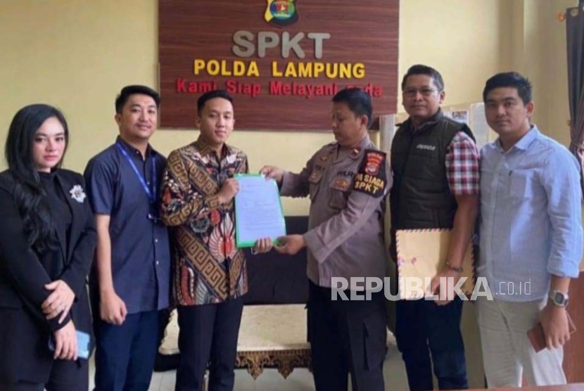 Lingkar Nusantara (Lisan) Lampung laporkan Komika Aulia Rakhman ke Markas Polda Lampung, Sabtu (9/12/2023).