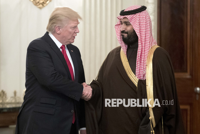 Trump ‘Ngemis’ Investasi 1 Triliun Dolar AS ke Saudi