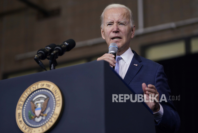 Jajak pendapat Reuters/Ipsos menemukan dukungan untuk Presiden Amerika Serikat (AS) Joe Biden hampir di titik terendah selama masa jabatannya.