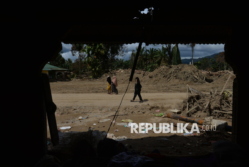 Ekonom: Pemiskinan Massal Terjadi, Status Bencana Nasional Harus Segera Ditetapkan