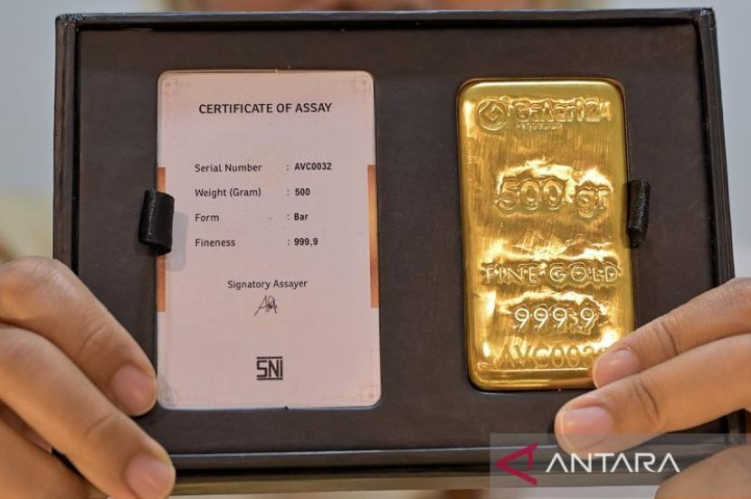 Harga emas Antam, Galeri24, UBS di Pegadaian hari ini kompak meroket.