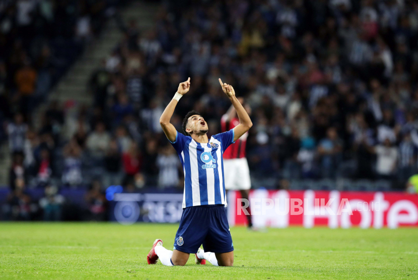 Pemain FC Porto Luis Diaz merayakan setelah pertandingan sepak bola grup B Liga Champions UEFA yang diadakan di stadion Dragao, Porto, Portugal, 19 Oktober 2021.