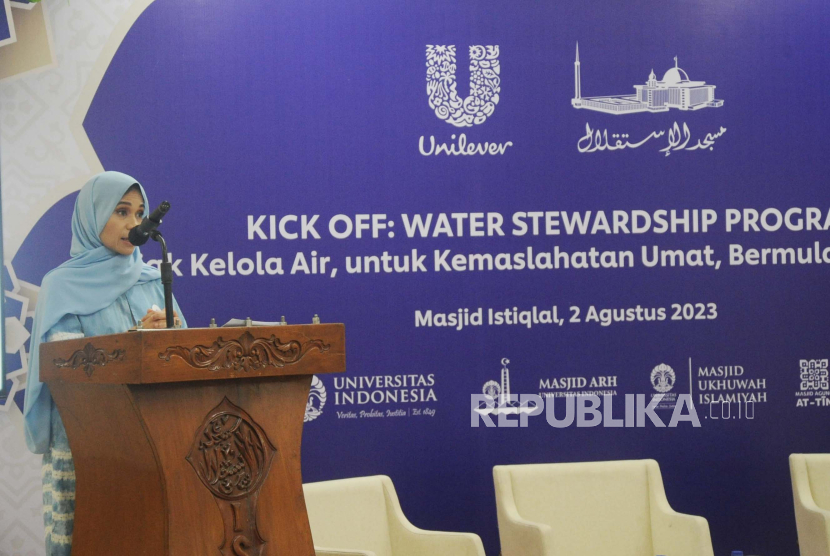 Direktur and Sekretaris Perusahaan PT Unilever Indonesia, Tbk Nurdiana Darus 
