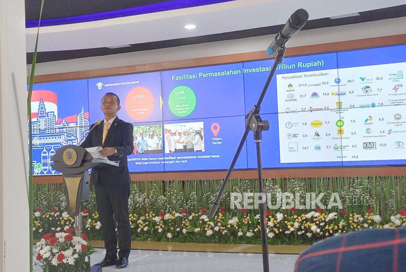 Menteri Investasi Bahlil Lahadalia paparkan realisasi investasi sepanjang 2023 di Jakarta, Rabu (24/1/2024).