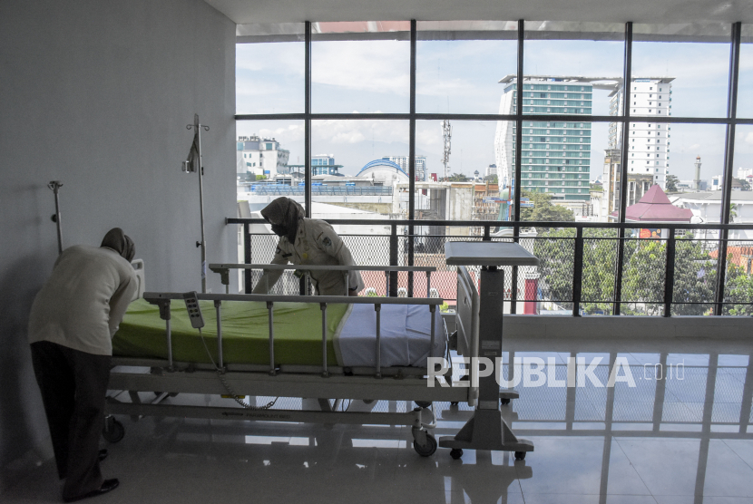 Jumlah tempat tidur di Kabupatrn Bogor belum memenuhi standar WHO. Pelaksana tugas (Plt) Bupati Bogor Iwan Setiawan mengemukakan bahwa Kabupaten Bogor, Jawa Barat, masih kekurangan sekitar 1.250 tempat tidur pasien di rumah sakit (RS) atau setara dengan tujuh RS.