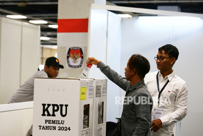 Wakil Ketua Komisi II DPR RI Yanuar Prihatin mengatakan bahwa Undang-Undang Nomor 7 Tahun 2017 tentang Pemilihan Umum (UU Pemilu) harus dilakukan revisi, (ilustrasi)
