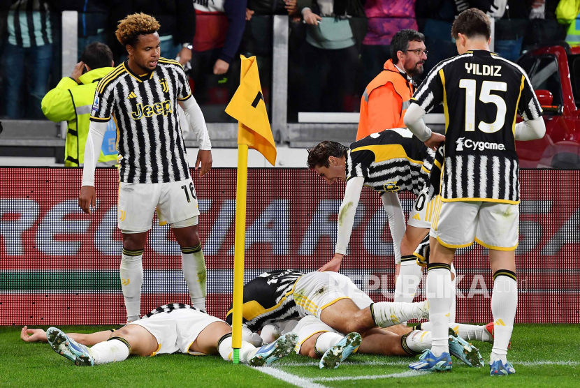 Para pemain Juventus melakukan selebrasi gol melawan Hellas Verona, Ahad (29/10/2023). 