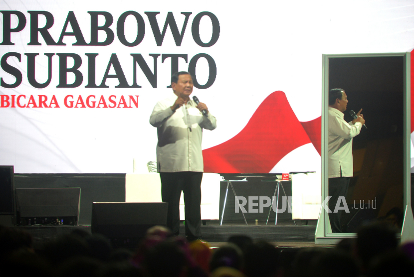 Bacapres dari Koalisi Indonesia Maju, Prabowo Subianto menyampaikan refleksi kepada diri sendiri saat Mata Najwa 3 Bacapres Bicara Gagasan di Grha Sabha Pramana, UGM, Yogyakarta, Senin (19/9/2023). 