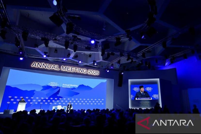 Presiden Prabowo Terharu oleh Antusiasme Warga atas Bantuan Panel Interaktif