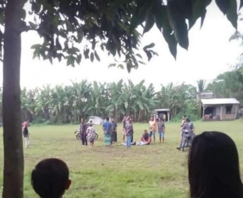 Asyik Main Sepak Bola, Pemuda di Kabupaten Malang Tewas Tersambar Petir