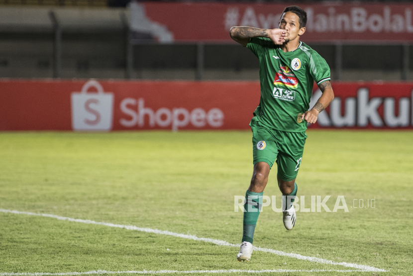 Striker PSS Sleman Irfan Bachdim, salah satu pemain yang diwaspadai Bali United.