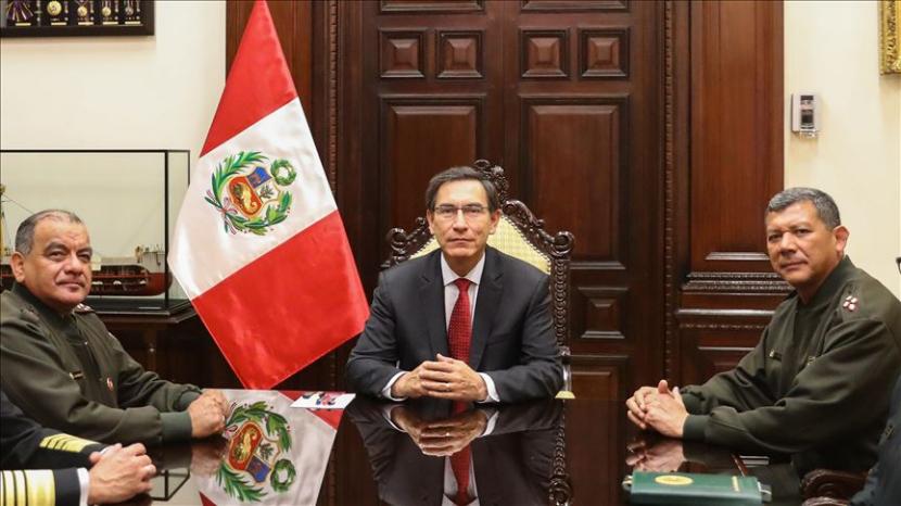 Kongres Peru memilih untuk memakzulkan Presiden Martin Vizcarra atas tuduhan korupsi 