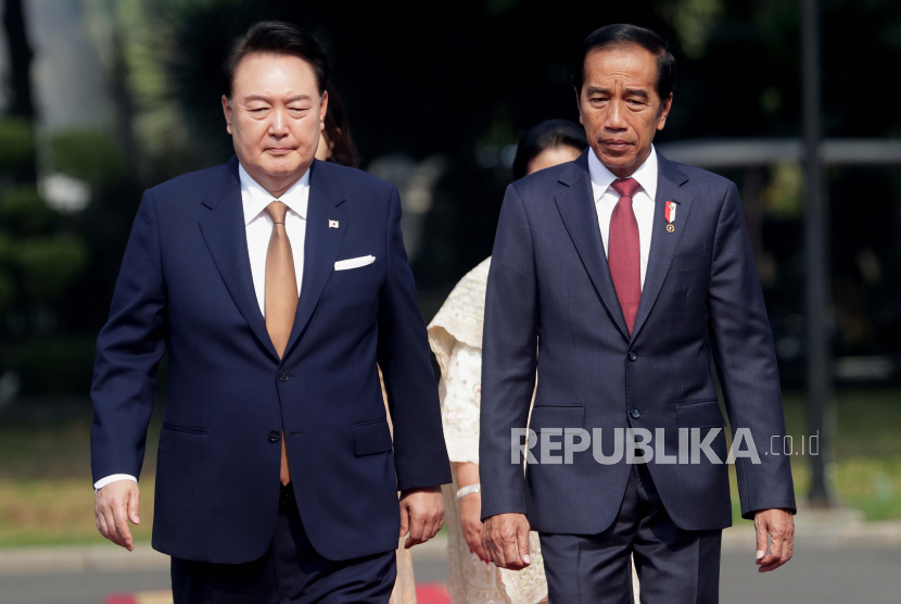 Presiden Joko Widodo (Jokowi) berharap konstruksi MRT Fase 4 rute Fatmawati-Kampung Rambutan yang dikerjakan bersama investor asal Korea Selatan mulai dikerjakan pada 2024.