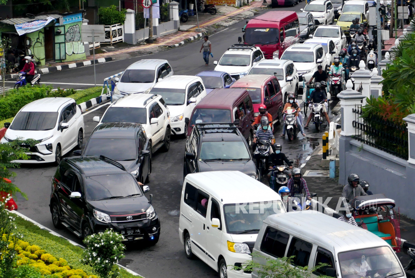 Kemacetan panjang kendaraan di Yogyakarta (ilustrasi)