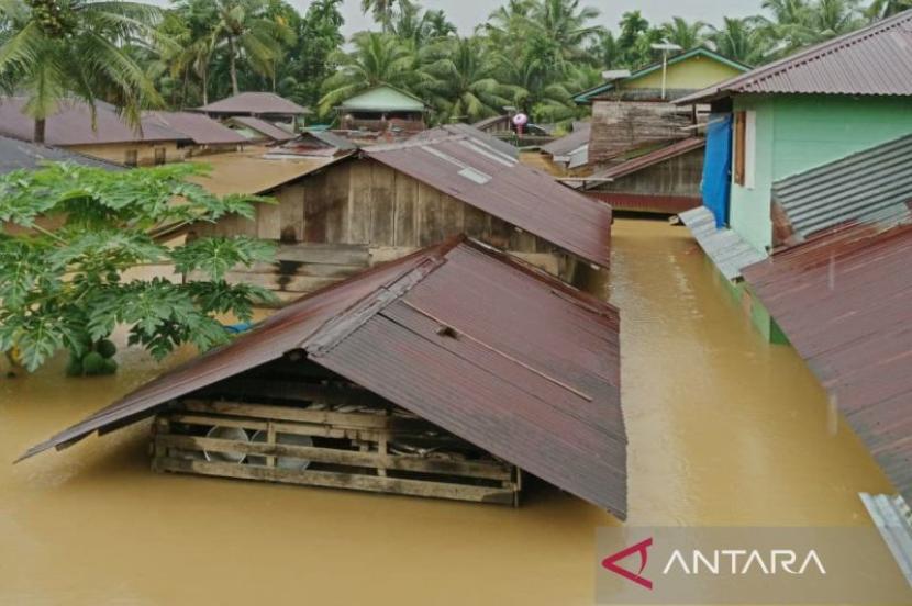 Pemprov Sumut Kirim Bantuan untuk Korban Banjir dan Longsor di Empat Kabupaten