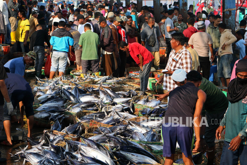 Lelang ikan (ilustrasi). Indonesia melalui Kementerian Kelautan dan Perikanan (KKP) mencatatkan transaksi potensial sebesar 54,6 juta dolar Amerika Serikat (AS) dalam ajang Seafood Expo Global (SEG) yang dilaksanakan di Barcelona, Spanyol pada 25-27 April 2023.