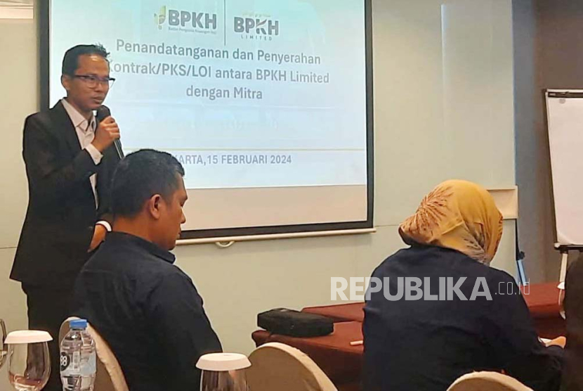 Badan Pengelola Keuangan Haji (BPKH) Limited melakukan penandatanganan dan penyerahan kontrak/PKS/LOI dengan mitra di Jakarta, Kamis (15/2/2024).