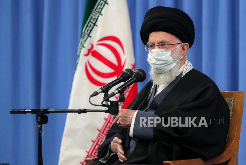 Pemimpin Tertinggi Iran Ayatollah Ali Khamenei menyebut tidak ada jaminan Amerika Serikat tidak akan meninggalkan lagi kesepakatan nuklir 2015 yang kini tengah dibahas untuk dihidupkan kembali.