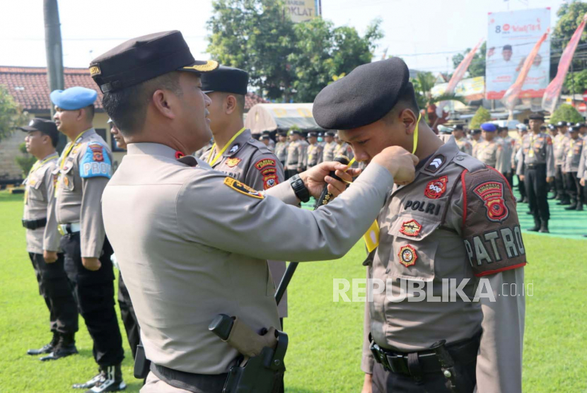 Polresta Cirebon, Jawa Barat, meluncurkan program Polisi RW, Rabu (10/5/2023). 