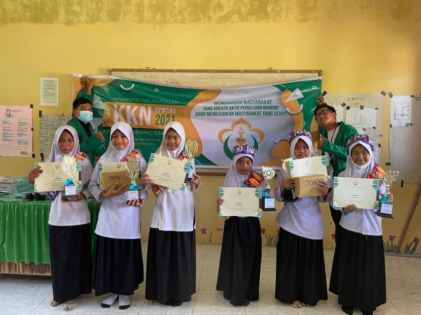 Mahasiswa KKN Unimal Adakan Lomba Cerdas Cermat untuk Murid SD