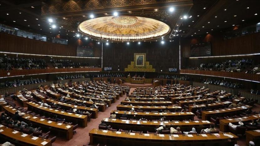 Parlemen Pakistan akan memilih perdana menteri baru setelah penggulingan PM Pakistan, Imran Khan