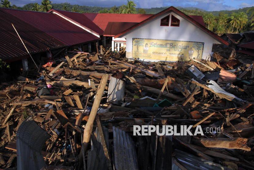Penampakan Bangunan Sekolah di Tapsel yang Luluh Lantak Diterjang Banjir Bandang