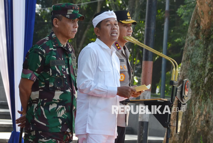 Gubernur Jabar Dedi Mulyadi 