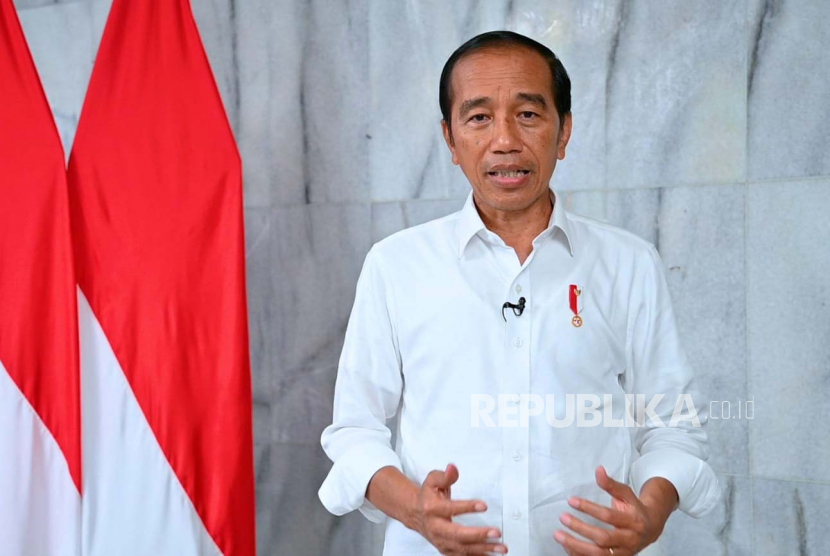 Presiden Jokowi saat memberikan keterangan pers terkait Piala Dunia U-20.