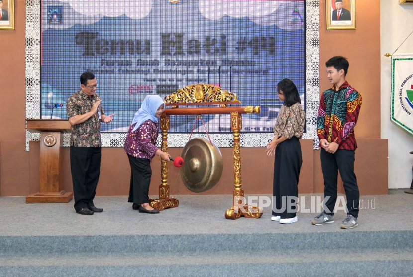 Bupati Sleman, Kustini Sri Purnomo membuka Temu Hati Anak Sleman 2024 di Balai BBPPM, Kamis (15/2/2024).  