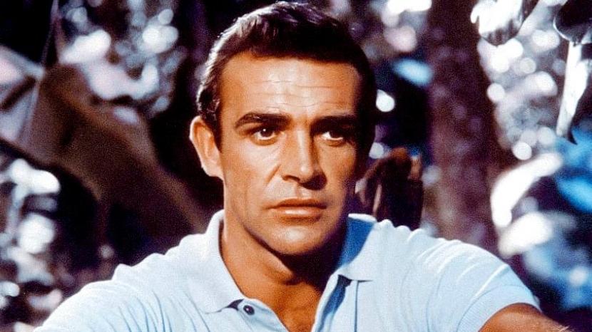 Aktor pemeran perdana karakter James Bond, Sean Connery