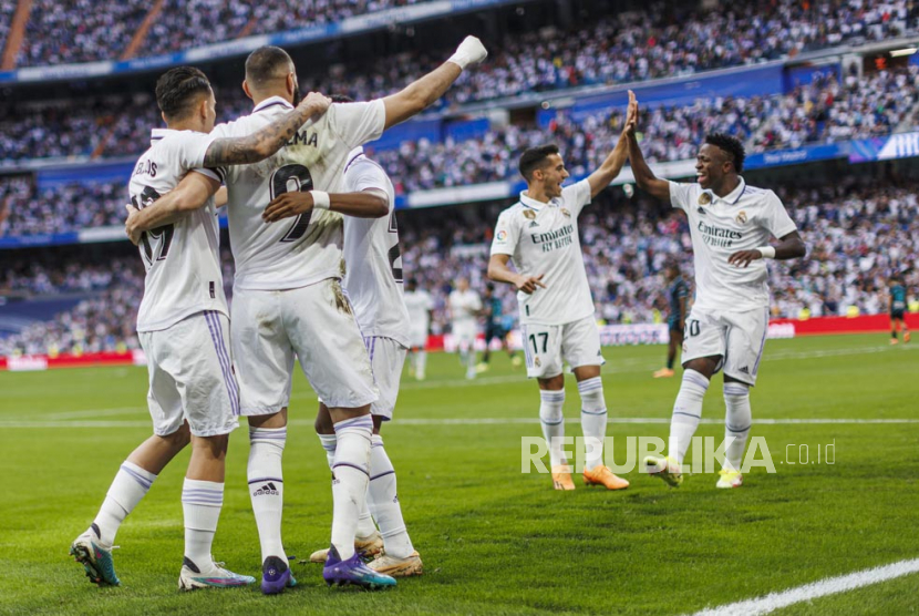 Para pemain Real Madrid saat merayakan kemenangan di final Copa del Rey 2023 melawan Osasuna.