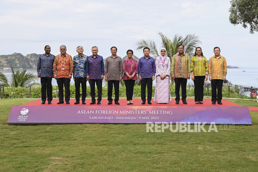 Sejumlah pemimpin negara anggota ASEAN tiba di Bandara Internasional Komodo, Labuan Bajo, Kabupaten Manggarai Barat, Nusa Tenggara Timur pada Selasa (9/5/2023).