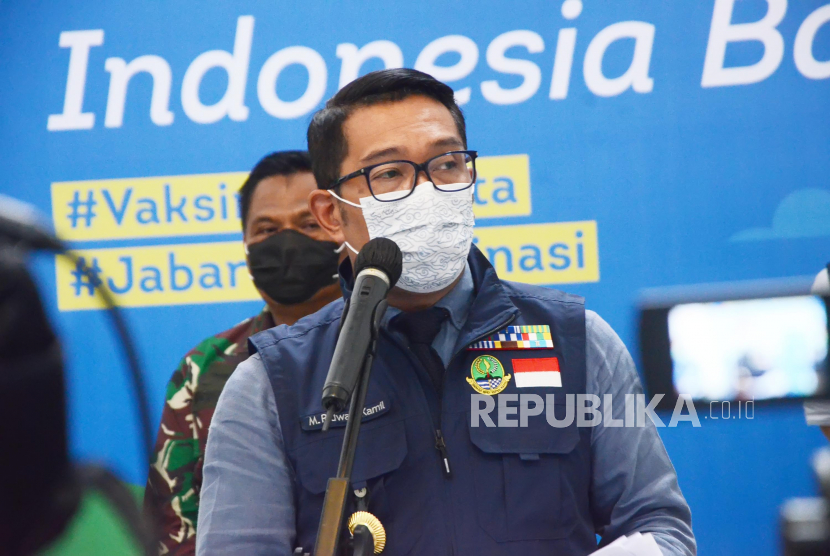Gubernur Jawa Barat Ridwan Kamil mengungkap masih ada enam daerah di wilayah Jawa Barat yang masuk zona merah.