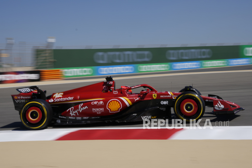 Pembalap Ferrari Charles Leclerc dalam tes pramusim di Bahrain