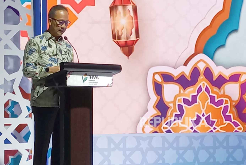 Kementerian Perindustrian (Kemenperin) memberikan penghargaan kepada 31 perusahaan atau industri dari berbagai sektor, dalam Indonesia Halal Industry Award 2023 di Jakarta, Senin (23/10/2023).