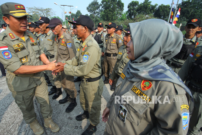 Petugas Linmas Kota Bandung