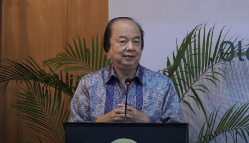 Dato Sri Tahir Ungkap Infrastruktur Jadi Fondasi Jangka Panjang Bagi Indonesia (Foto: YouTube/FEB Unair Official)