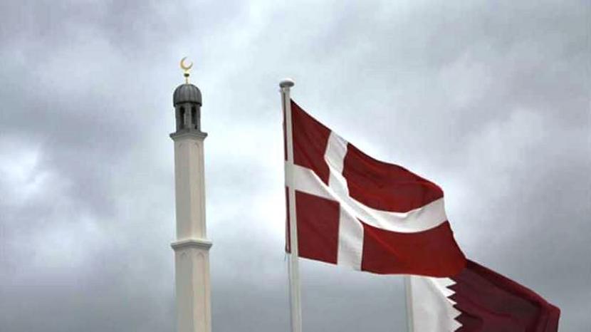 Muslim Denmark Lebih Religius?  