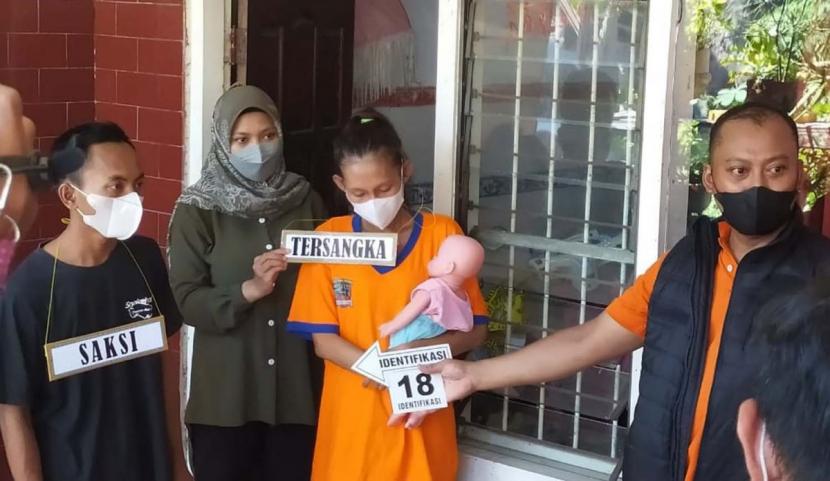 Melihat dari Dekat Kekejaman Ibu di Surabaya Aniaya Bayinya hingga Tewas